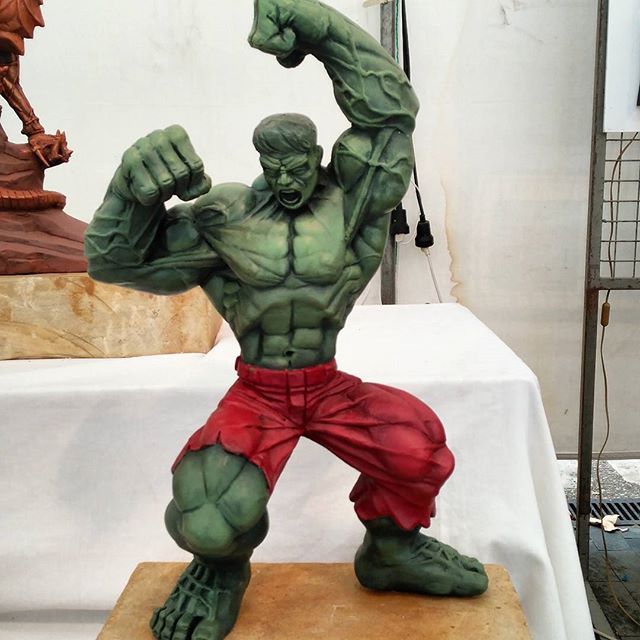 Yo soy hulk.#ceramica #valladolid #superhero #superheroe #fiestasvll2015 #hulk #muñeco