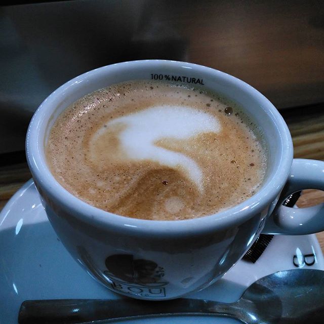  Creo que va a ser el primero de muchos hoy.#cafe #lunes #despertar #coffeshop #coffee #ilovecoffee