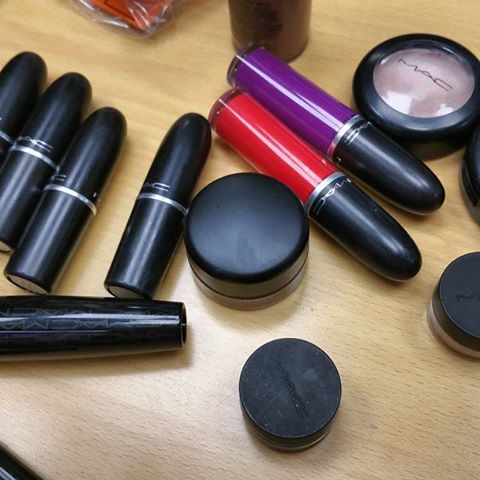  Perdido entre pintalabios