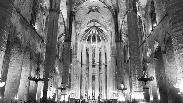  Catedrales de libro. Día 4 reto Blanco y Negro