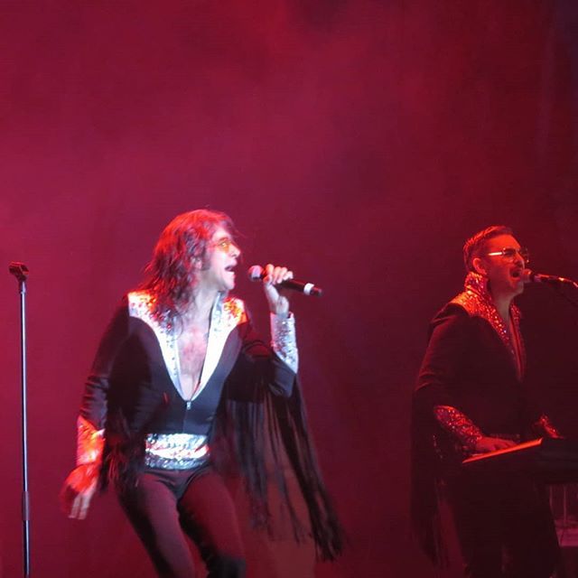 Las Nancys Rubias lo dieron todo en la Plaza Porticada